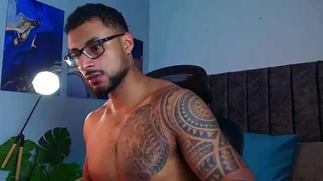 LiamGarcia1 online show from 09-14-25, 07:25