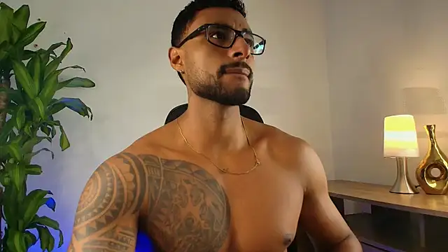 LiamGarcia1 online show from 01-09-26, 11:33