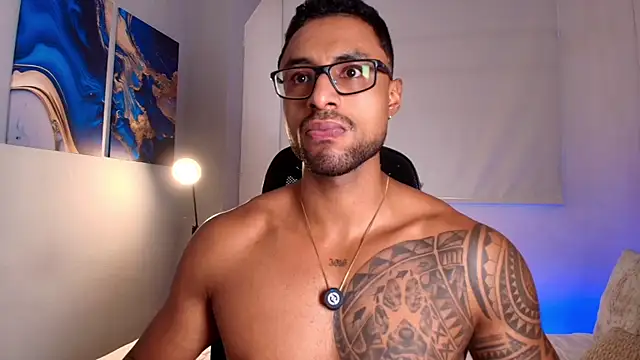 LiamGarcia1 online show from 05-05-26, 08:01