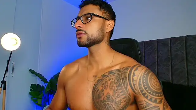 LiamGarcia1 online show from 10-19-25, 01:25