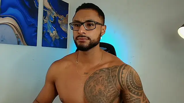 LiamGarcia1 online show from 02-09-26, 02:04