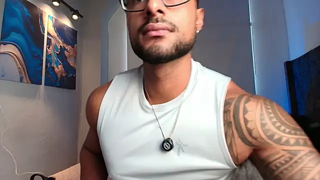 LiamGarcia1 online show from 05-13-26, 04:58