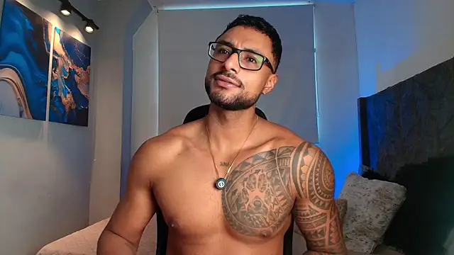 LiamGarcia1 online show from 05-14-26, 02:14