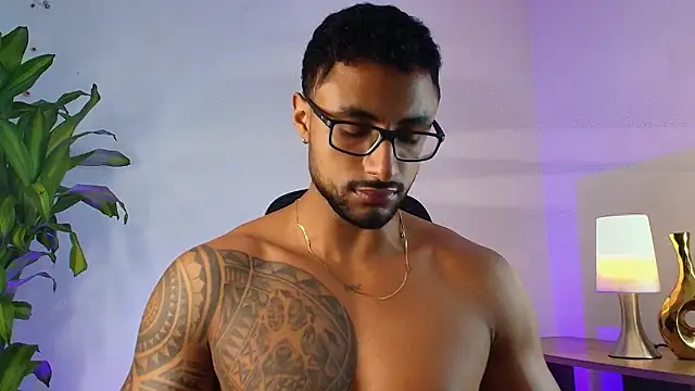 LiamGarcia1 online show from 01-12-26, 02:40