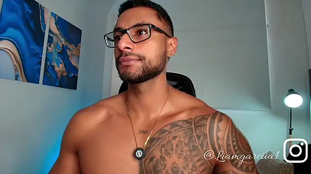 LiamGarcia1 online show from 04-21-26, 03:18
