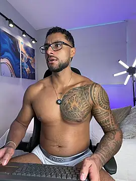 LiamGarcia1 online show from 05-19-26, 02:46