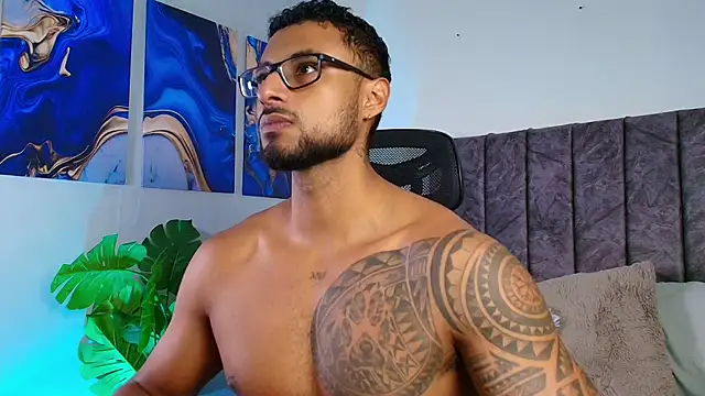 LiamGarcia1 online show from 09-22-25, 01:17