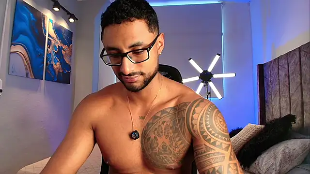 LiamGarcia1 online show from 05-16-26, 03:22