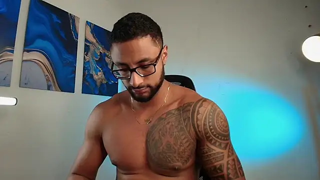 LiamGarcia1 online show from 02-12-26, 02:17