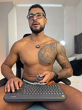 LiamGarcia1 online show from 06-16-26, 03:01
