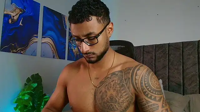 LiamGarcia1 online show from 09-17-25, 01:57