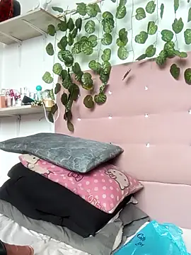 Snapshot of kendalbrowns chatting on 10-01-25, 02:32 kendalbrowns online show from 10-01-25, 02:32