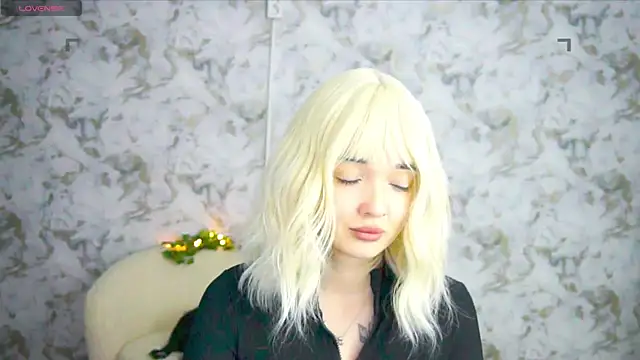 Ashley S online show from 06-07-26, 10:15