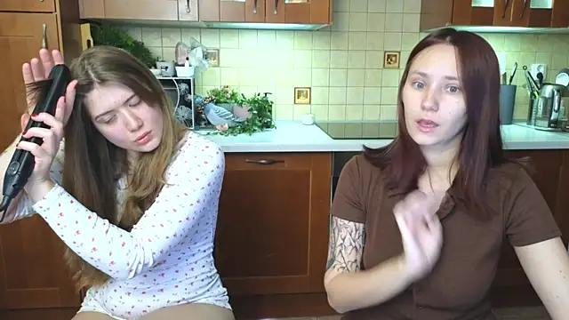 HotCaramellsTV online show from 04-08-26, 11:44