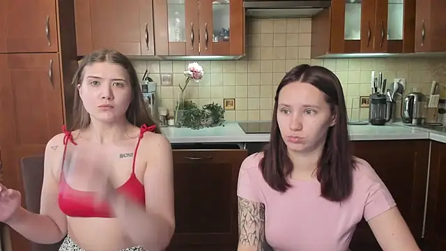 HotCaramellsTV online show from 05-19-26, 11:39