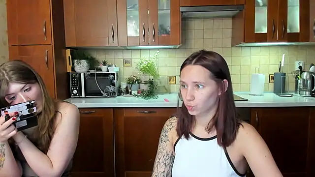 HotCaramellsTV online show from 04-13-26, 10:19