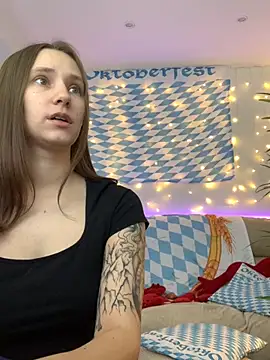 HotCaramellsTV online show from 09-24-25, 08:43