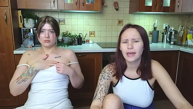 HotCaramellsTV online show from 04-07-26, 12:29