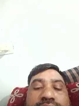 Snapshot of pintuS40 chatting on 02-03-26, 12:43 pintuS40 online show from 02-03-26, 12:43