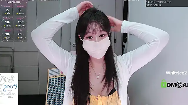 Snapshot of whitelee2 chatting on 03-09-26, 12:52 whitelee2 online show from 03-09-26, 12:52