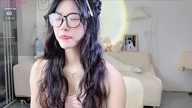 Luminous163 online show from 10-10-25, 09:54