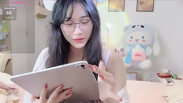 Luminous163 online show from 09-25-25, 04:24