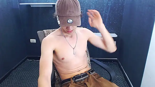 Kerverr  online show from 12-05-25, 05:44