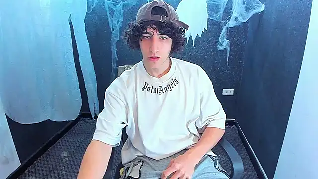 Kerverr  online show from 10-30-25, 01:31