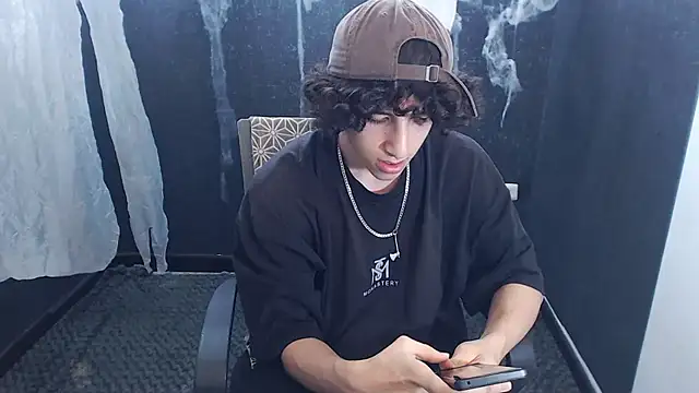 Kerverr  online show from 11-05-25, 02:42