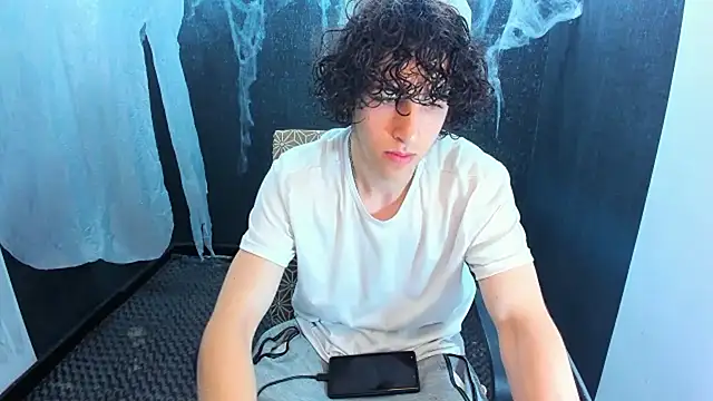 Kerverr  online show from 10-27-25, 02:51