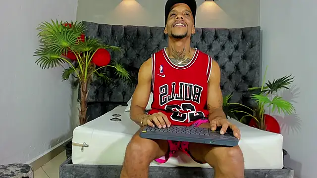 Salomon koude online show from 04-23-26, 03:24