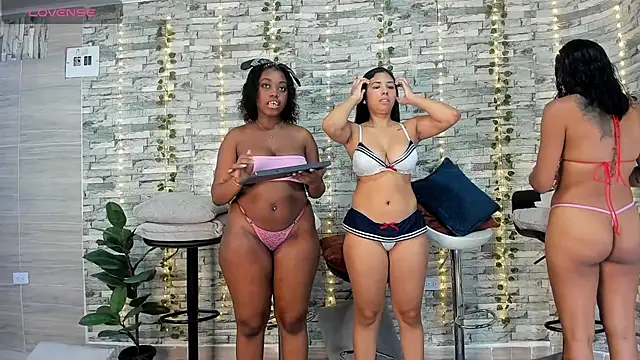 Candyscouples online show from 10-28-25, 06:07