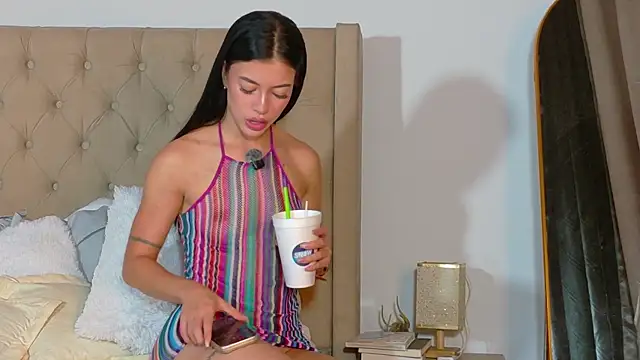 GeorginaHills online show from 03-29-26, 12:56