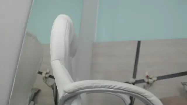 Snapshot of sussy_leon chatting on 02-25-25, 06:44 sussy leon online show from 02-25-25, 06:44