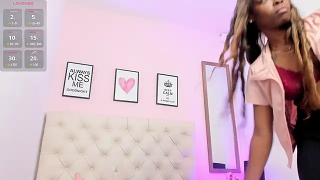 ElisabethMassey online show from 11-26-25, 02:28