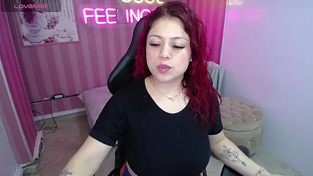 Snapshot of _Ambar72_b chatting on 03-22-25, 12:57 Ambar72 b online show from 03-22-25, 12:57