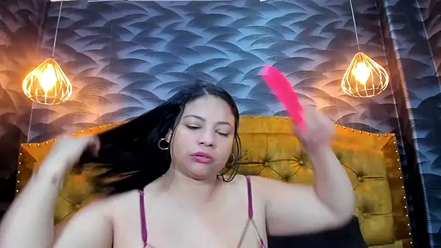NahomiFireSex online show from 05-04-26, 01:47