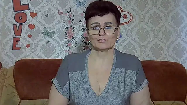 PaulaGolden online show from 06-16-26, 05:02