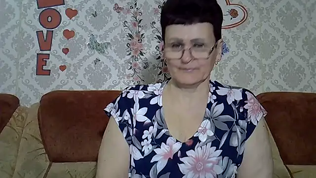 PaulaGolden online show from 04-06-26, 06:53