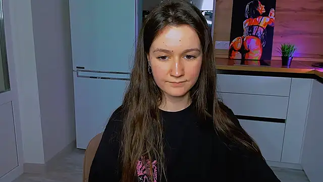 Snapshot of ameli_moon chatting on 02-15-25, 06:01 ameli moon online show from 02-15-25, 06:01