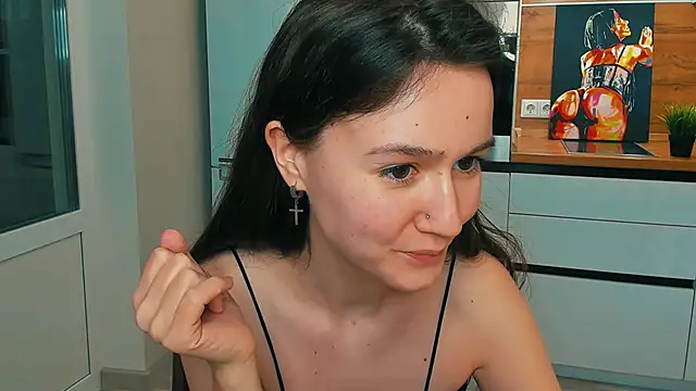 Snapshot of ameli_moon chatting on 12-15-24, 08:04 ameli moon online show from 12-15-24, 08:04