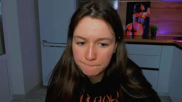 Snapshot of ameli_moon chatting on 02-22-25, 04:51 ameli moon online show from 02-22-25, 04:51