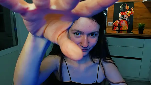 Snapshot of ameli_moon chatting on 01-17-25, 02:50 ameli moon online show from 01-17-25, 02:50