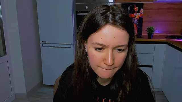 Snapshot of ameli_moon chatting on 02-18-25, 04:36 ameli moon online show from 02-18-25, 04:36