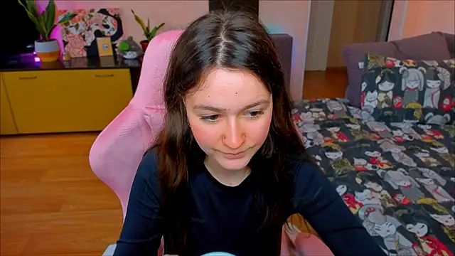 Snapshot of ameli_moon chatting on 09-20-25, 02:00 ameli moon online show from 09-20-25, 02:00