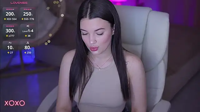 YourLolaBunny online show from 04-18-26, 06:49