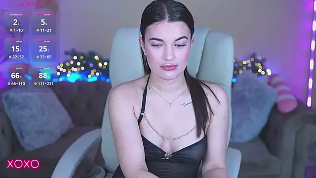 YourLolaBunny online show from 12-21-25, 07:32