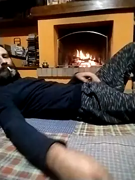 Snapshot of HastLuster chatting on 11-16-25, 10:13 HastLuster online show from 11-16-25, 10:13