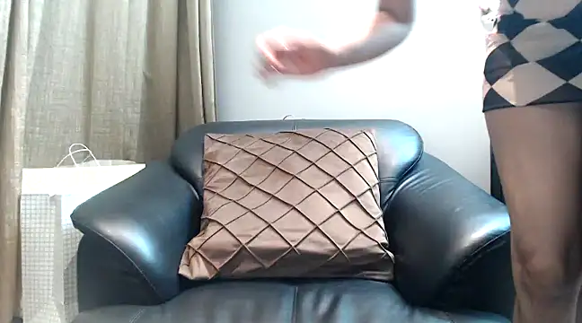 Snapshot of trippy_tina chatting on 02-12-25, 03:38 trippy tina online show from 02-12-25, 03:38