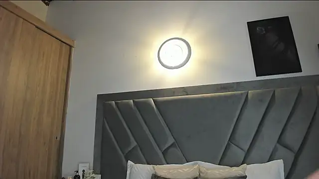 brenda nova18 online show from 09-17-25, 09:17